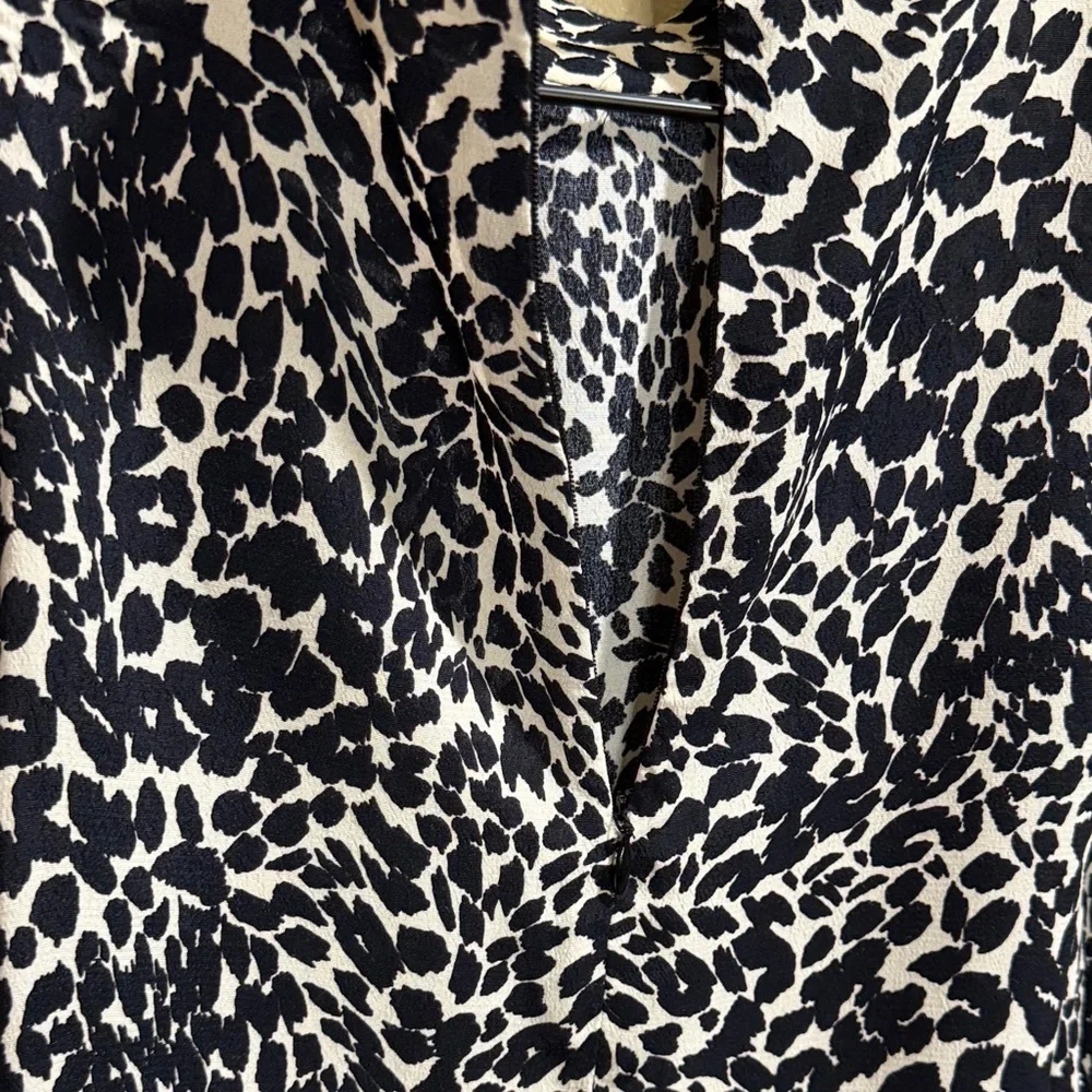 Zara black and cream animal print puff sleeve mock neck blouse Size Small